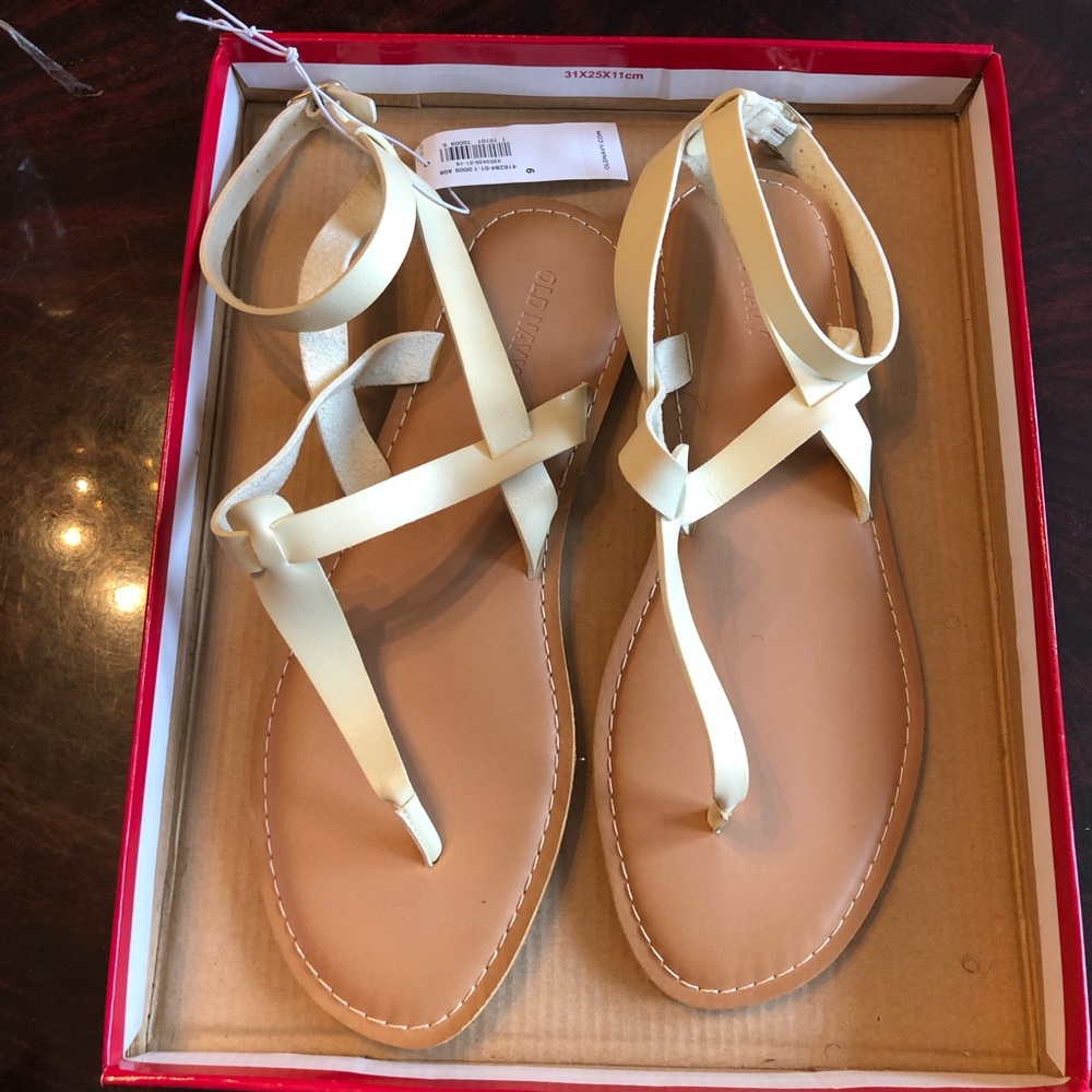 Women’s sandals.